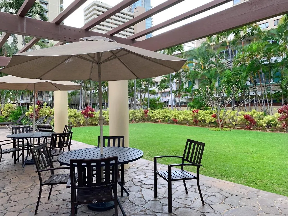 Apartment Vacation Rental Studios At Royal Garden Waikiki Honolulu