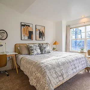 ballards-townhome-with-office-walk-score-98.seattlehotelsites.com/